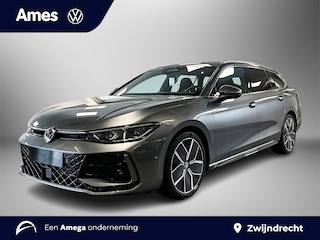 Volkswagen Passat Variant 1.5 150pk eTSI R-Line Edition App-Connect Wireless | Panoramadak | Achteruitrijcamera