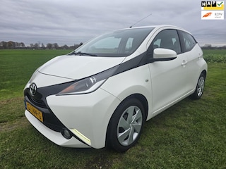 Toyota Aygo 1.0 VVT-i x-play|Airco|Parkeercamera|Bluetooth|Schermpje|NAP!