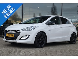 Hyundai i30 1.6 GDI GO! | CAMERA | AFN. TREKHAAK | STOELVERW. | CRUISE | CLIMATE | PDC