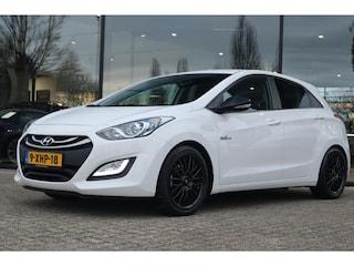 Hyundai i30 1.6 GDI GO! | CAMERA | AFN. TREKHAAK | STOELVERW. | CRUISE | CLIMATE | PDC