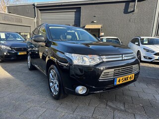 Mitsubishi Outlander 2.0 PHEV Instyle! Elek Sch Dak! Navigatie!