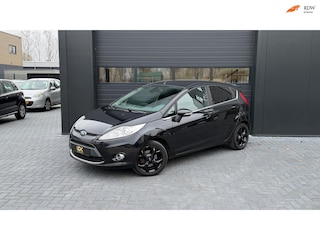 Ford Fiesta 1.6 Ghia Airco|Cruise|Stoelverwarming|P sensor