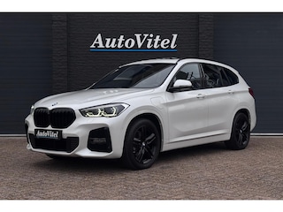 BMW X1 xDrive25e M-sport | Panodak | Head-Up | Adaptive Cruise | Camera | Comfort Access