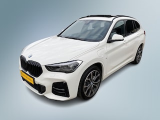 BMW X1 xDrive25e M-Sport / Pano / HUD / Pilot assist / Harmankardon