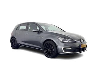 Volkswagen Golf {SOH-100%) Aut.* LUXURY-LEATHER | FULL-LED | NAVI-FULLMAP | CAMERA | HEATED-SPORTSEATS | ECC | PDC | CARPLAY | CRUISE | PRIVACY-GLASS | DIGI-COCKPIT | AMBIENT-LIGHT | CCS-FASTLOADER | 19''ALU*