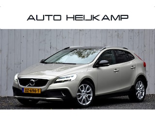 Volvo V40 1.5 T3 Polar+ Luxury | Pano-dak | Trekhaak | NL-Auto |