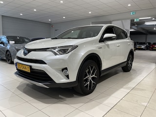 Toyota RAV4 2.5 Hybrid AWD Style | fabrieksnavi | trekhaak | stoelverwarming| LM velgen |