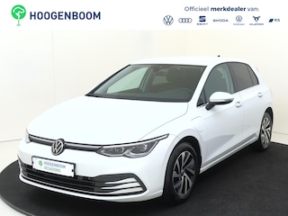 Volkswagen Golf 1.4 eHybrid Style | SoH 97% | Navigatie | Adaptieve cruise control | Achteruitrijcamera | LED Plus verlichting | Stoel- en stuurwielverwarming | Dodehoek detectie | Elektrisch verstelbare besturing met geheugen |