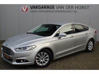 Ford Mondeo 2.0-180pk TDCi Titanium. Erg goed onderhouden en nette wagen, afkomstig van de eerste eigenaar. Lederen int. v.v. elektr. verstelb. verwarmbare stoelen + koelfunctie, navigatie, telefoonvoorb., LM wielen, metallic lak, elektr. achterklep, elektr. trekhaak etc.