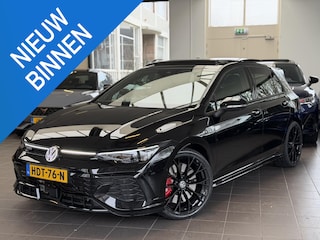 Volkswagen Golf 2.0 TSI GTI Clubsport / Akrapovic / Pano / Head-up