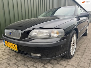 Volvo V70 2.4