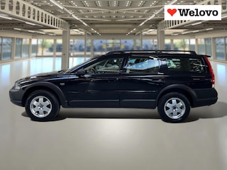 Volvo XC70 2.5 T Momentum Incl. BTW, Rijklaar+Garantie, schuifdak, trekhaak...