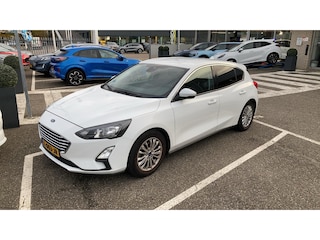 Ford Focus 1.0 EcoBoost Titanium Business 125pk | Achteruitcamera | Adapt-Cruise Control