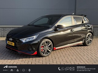 Hyundai i20 N 1.6 T-GDI 204PK N-Performance Handgeschakeld / Fabrieksgarantie tot 08-2027 / Dealer onderhouden / Bose / Navigatie / 18" LMV / Stuur- en stoelverwarming / Sperdifferentieel / Apple Carplay Android Auto /