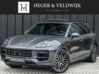 Porsche Cayenne 3.0 E-HYBRID · Luchtvering · Trekhaak · Ambiance interieur · Soft close · Bose Sound · Keyless entree · 360 Camera · Adaptieve sportstoel 18-voudig · Sport Pakket · 22 Inch turbo design wheels