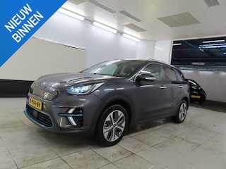 Kia Niro EXECUTIVELINE 64 KWH I 100% SOH I 3 FASE I P-CAMERA I LEDEREN BEKLEDING