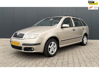 Skoda Fabia Combi 1.4-16V Elegance Airco Cruise Automaat nap