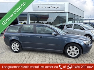 Volvo V50 1.8 Kinetic, airco ,cruisecontrol, auto rijdt prima en heeft een nieuwe APK.