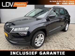 Skoda Karoq 1.0 TSI Greentech Business Edition / NAP / Trekhaak wegklapbaar / Dealer onderhouden / Camera / Cruise control / PDC.
