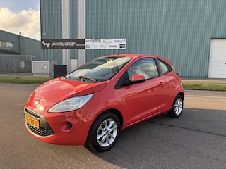 Ford Ka 1.2i Cool&Sound 70 PK. Nieuw rijdende auto van de tweede eigenaar !!! Slechts 97.000 KM !! Distributieriem en waterpomp vervangen in 2023.