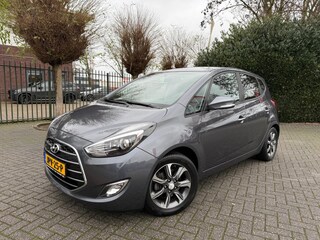 Hyundai ix20 1.4i, Clima, Cruise Control, Navigatie, LM-velgen 16", Parkeersensoren, Bluetooth, Achteruitrijcamera, Trekhaak