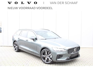 Volvo V60 T6 Plug-in hybrid AWD Plus Dark | Premium | Sport Stoelen | 19" Velgen