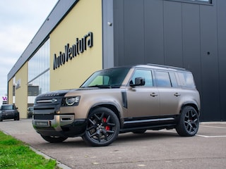 Land Rover Defender 110 3.0 P400 110 X Trekhaak l Torque vectoring l Stoelkoeling l Schuif-/kantel Panorama dak l 22 Inch Urban l