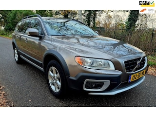Volvo XC70 3.2 Momentum . Leder . Navi . Automaat
