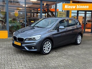 BMW 2-serie Tourer 220i Centennial High Executive - stoelverwarming - navi - trekhaak