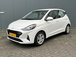 Hyundai i10 1.0 66pk Comfort r| Airco | Carplay | Cruise control | Boordcomputer | Bestuurdersstoel in hoogte verstelbaar | Inklapbare spiegels | 1e eigenaar