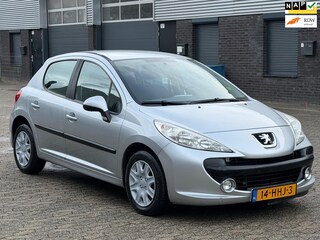 Peugeot 207 1.4 VTi Sublime 5deurs AIRCO NIEUW APK