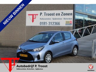 Toyota Yaris 1.3 VVT-i Aspiration Navigatie/Achteruitrijcamera/Airco/Bluetooth/Cruise control/6-bak