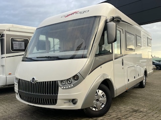 Carthago Chic C-Line I 4.9LE Automaat | Camera | Dak Airco 220V | Led TV | Combi-ketel met rondverwarming LET op; geen hefbed maar kastruimte