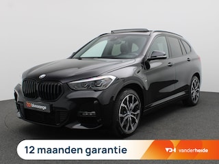 BMW X1 xDrive25e eDrive Edition 220PK Aut. SOH 88%, Pano-Schuifdak, M-Sport, Head-Up Display, Alarm, Trekhaak, 18" LM Velgen, Lederen Bekleding, Achteruitrijcamera, Stoelverwarming