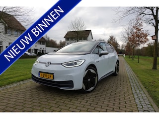 Volkswagen ID.3 First Max 58 kWh | BTW | Pano | I.Q. LIGHT | Head-Up | Stoelverwarming | Massage | Trekhaak |