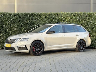 Skoda Octavia Combi 2.0 TSI RS 230 Business, NAVI, CRUISE, CLIMATE CONTROL, STOELVERWARMING, ELEKTRISCHE KOFFERKLEP, LED, PDC, LICHTMETAAL 18"