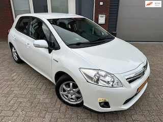 Toyota Auris 1.8 Full Hybrid Executive / Carplay / Camera / PDC / Cruise / Clima