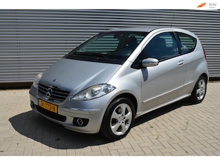 Mercedes-Benz A-klasse 170 Avantgarde | Leder | PDC | Stoelverwarming | Airco.