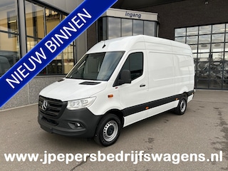 Mercedes-Benz Sprinter 317 CDI L2 H2 MBUX / 360 Camera / Parkeersensoren / Navigatie / Cruise control / Airco / 270 Graden achterdeuren