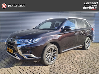 Mitsubishi Outlander 2.4 PHEV Instyle | Automaat | Plug in | Leer | Navi | Camera | Cruise | Stoel Verw.