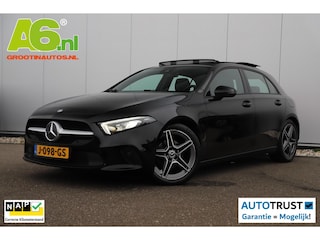 Mercedes-Benz A-klasse 160 Business Solution Panoramadak Widescreen Trekhaak 18 inch AMG Velgen Navigatie Camera Full LED Lane Assist Stoelverwarming
