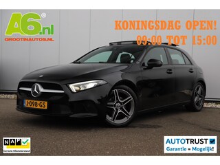 Mercedes-Benz A-klasse 160 Business Solution Panoramadak Widescreen Trekhaak 18 inch AMG Velgen Navigatie Camera Full LED Lane Assist Stoelverwarming