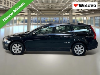 Volvo V70 2.5T Momentum Incl. BTW, Rijklaar+Garantie...