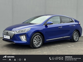 Hyundai Ioniq Comfort EV 38 kWh Automaat / Fabrieksgarantie tot 06-2026 / 8 jaar Batterijgarantie /Dealer onderhouden / Dealer onderhouden / Achteruitrijcamera / Adaptieve CC / Navigatie / Apple Carplay Android / Stuur- en stoelverwarming / Infinity audio / Bluelink /