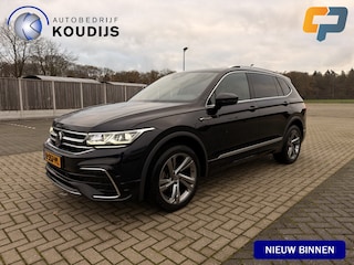 Volkswagen Tiguan 1.5 TSI R-Line Business+ (NL-Auto / Elek. Trekhaak / Matrix / Camera / ACC)