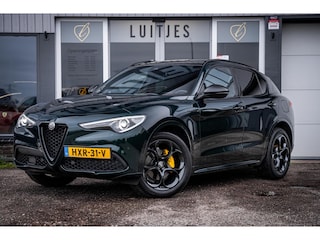 Alfa Romeo Stelvio 2.0T Q4 280pk AWD Veloce I Racing-Green I Panorama I H&K I Stoelmemo I Camera I ACC I Stuurverw. I Leder