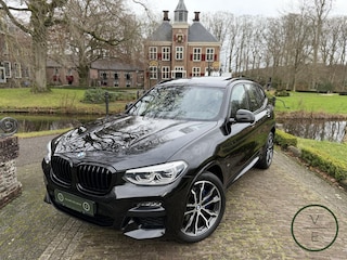 BMW X3 xDrive30e | M-Sport | HUD | Pano | Leder |