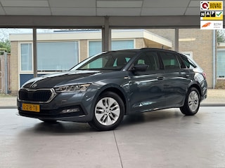 Skoda Octavia Combi 1.0 TSI Business Edition |Led|Key Less|Trekhaak|Carplay|Clima|