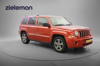 Jeep Patriot 2.4 LTD Liberty Automaat - Navi, Leer, Stoelverw.