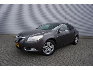 Opel Insignia 1.8 Edition Climate / Cruise controle / Parkeersensor